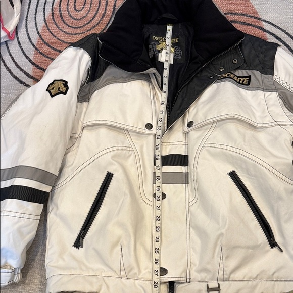 Descente Men's White and Gray Ski Jacket size Large - Picture 8 of 10